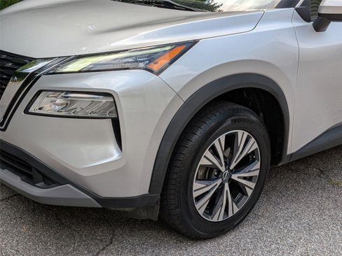 Used 2022 Nissan Rogue SV image 9