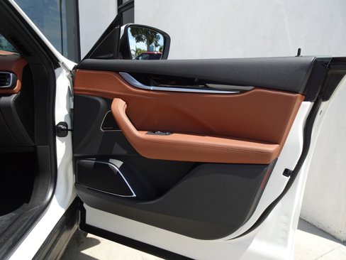 Used 2022 Maserati Levante Modena image 17