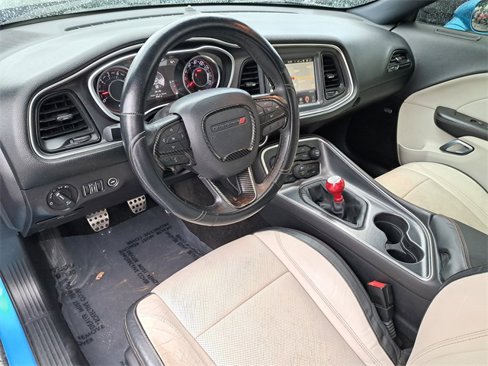 Used 2015 Dodge Challenger R/T Plus image 14
