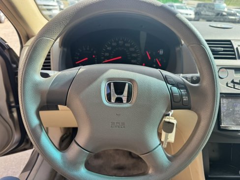 Used 2005 Honda Accord LX image 14