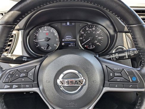Used 2022 Nissan Rogue Sport SL w/ Premium Package image 34