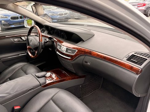 Used 2011 Mercedes-Benz S 550 image 28