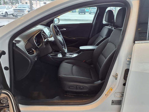 Used 2022 Chevrolet Malibu LT image 8