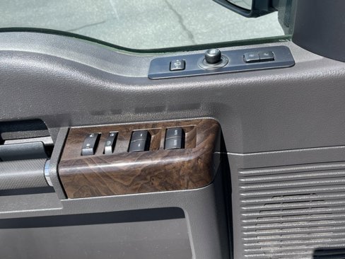 Used 2013 Ford F250 Platinum w/ FX4 Off Road Pkg image 25