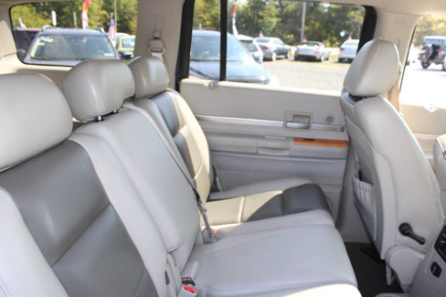 Used 2008 Chrysler Aspen Limited image 17