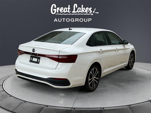 Used 2025 Volkswagen Jetta Sport image 5