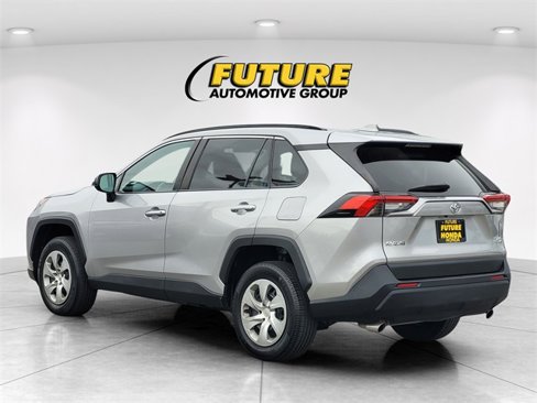 Used 2021 Toyota RAV4 LE image 7
