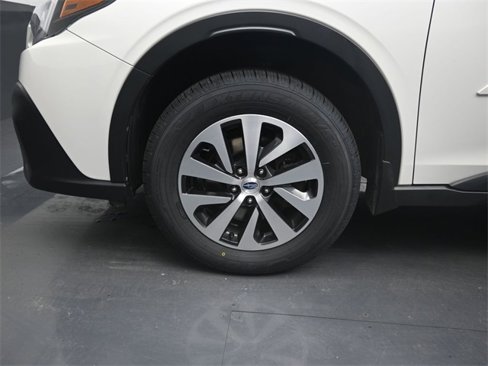 Used 2022 Subaru Outback Premium image 19