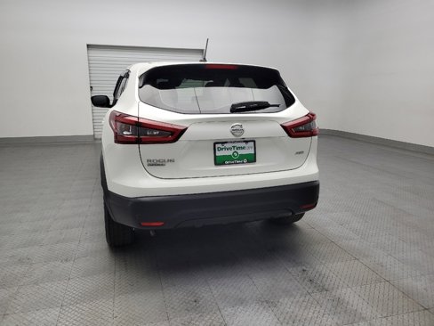 Used 2020 Nissan Rogue Sport S image 6