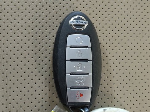 Used 2017 Nissan Rogue SL w/ SL Premium Package image 32