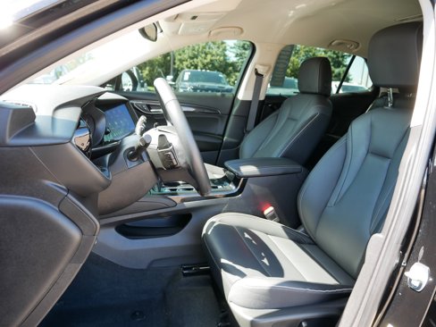 Certified 2022 Buick Envision Essence w/ Safety Package image 33