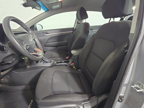 Used 2020 Hyundai Elantra SE w/ Cargo Package (C1) image 4