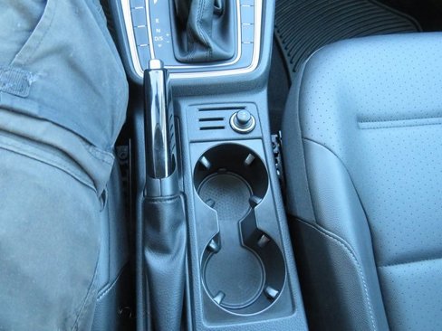 Used 2017 Volkswagen Golf SEL image 18
