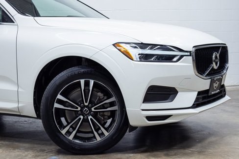 Used 2020 Volvo XC60 T6 Momentum image 5