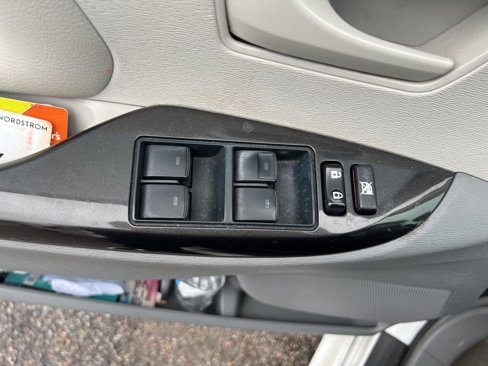 Used 2014 Toyota Sienna LE image 17