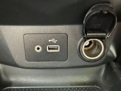 Used 2018 Nissan Rogue SV image 11