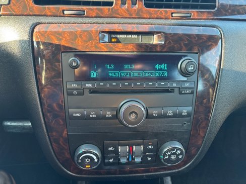 Used 2012 Chevrolet Impala LTZ image 16