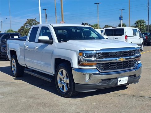 Used 2016 Chevrolet Silverado 1500 LT w/ Texas Edition image 30