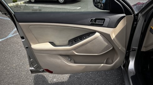Used 2013 Kia Optima LX image 14