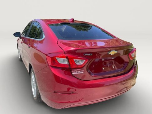 Used 2018 Chevrolet Cruze LT w/ Convenience Package image 9
