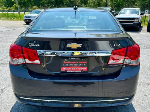 Used 2015 Chevrolet Cruze LTZ w/ Sun, Sound and Sport Package image 7