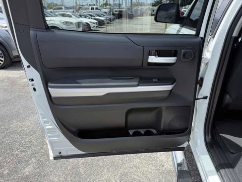 Used 2018 Toyota Tundra SR5 image 22