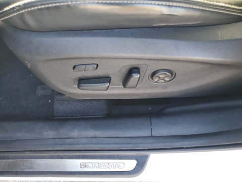 Used 2016 Kia Sorento SX w/ SXL Technology Package image 17