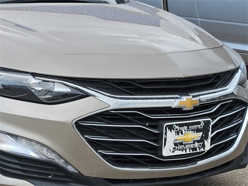 Used 2022 Chevrolet Malibu LT image 2