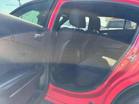 Used 2017 Dodge Charger SXT image 14