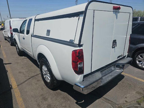Used 2016 Nissan Frontier SV image 5