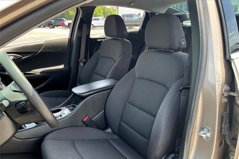 Used 2024 Chevrolet Malibu LS image 21