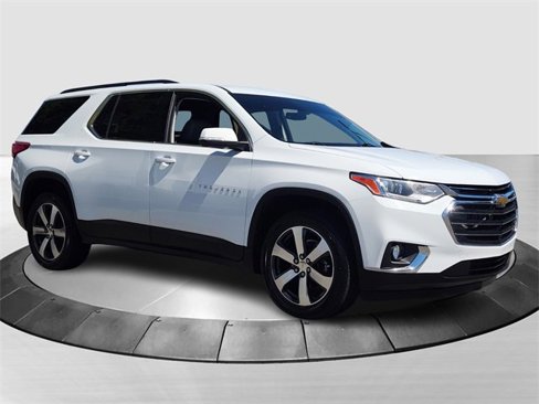Used 2021 Chevrolet Traverse LT w/ LT Premium Package image 1