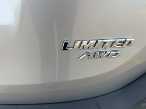 Used 2015 Toyota RAV4 Limited image 15