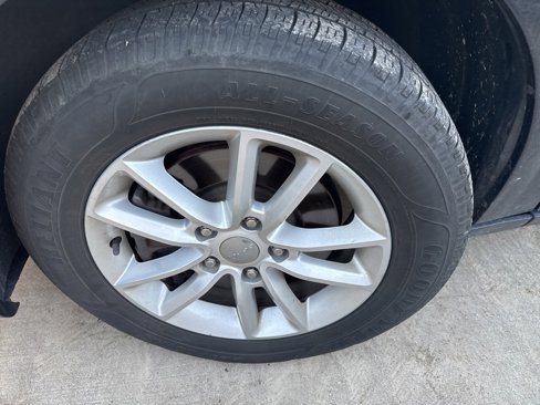 Used 2018 Dodge Grand Caravan SXT image 16