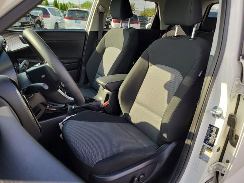 Used 2023 Kia Soul S image 16