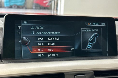 Used 2017 BMW 320i Sedan image 22