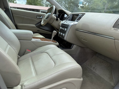 Used 2011 Nissan Murano LE image 29
