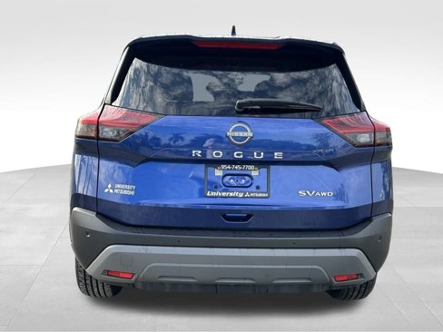 Used 2023 Nissan Rogue SV image 5