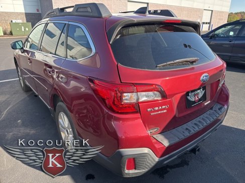 Used 2018 Subaru Outback 2.5i Premium image 5