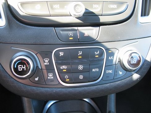 Used 2024 Chevrolet Malibu LT image 19