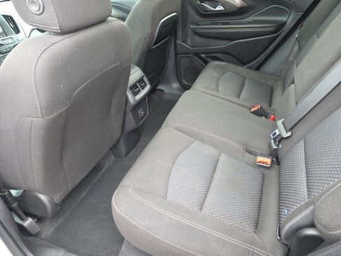 Used 2023 GMC Terrain SLE w/ Driver Convenience Package image 9