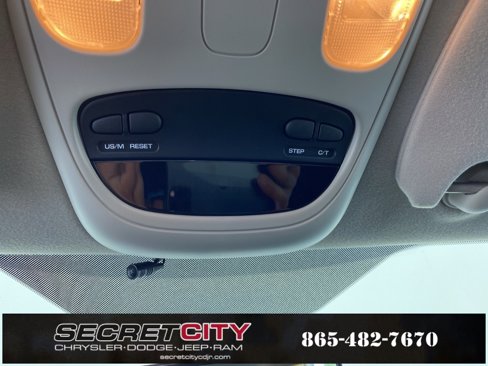 Used 2004 Dodge Ram 1500 Truck SLT image 25
