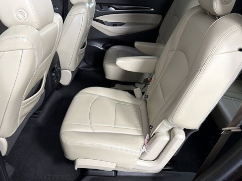 Used 2018 Buick Enclave Essence image 20
