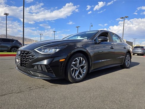 Used 2022 Hyundai Sonata SEL w/ Convenience Package image 2