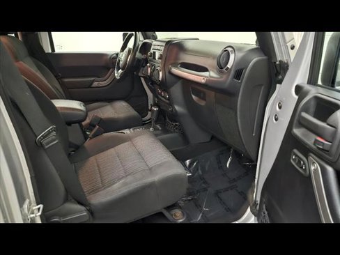 Used 2012 Jeep Wrangler Unlimited Sport image 12