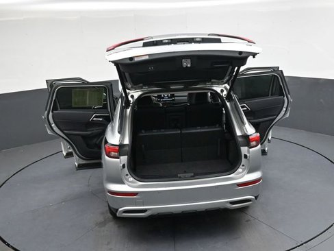 Used 2024 Mitsubishi Outlander SE image 37
