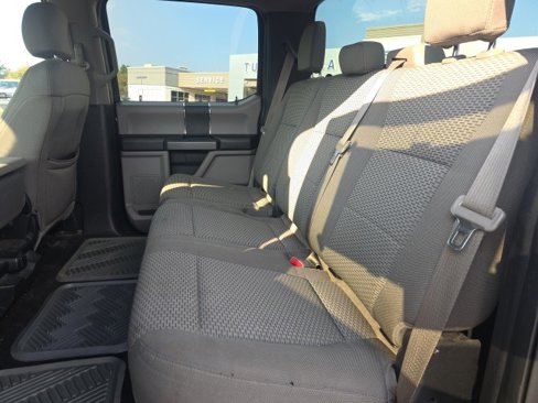 Used 2015 Ford F150 XLT image 10