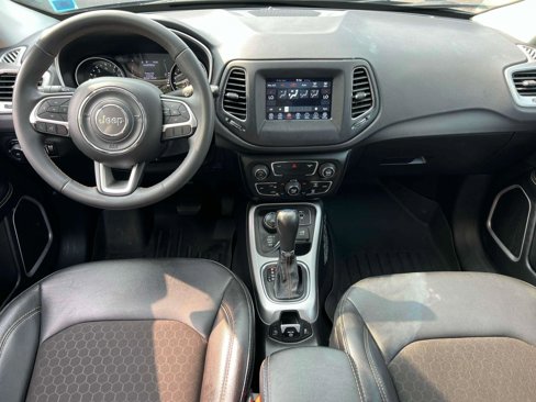 Used 2021 Jeep Compass Latitude image 13