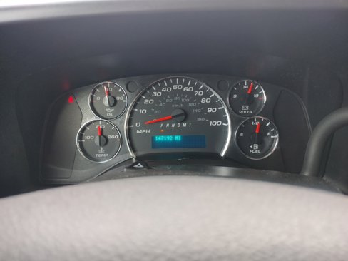 Used 2016 Chevrolet Express 2500 image 22