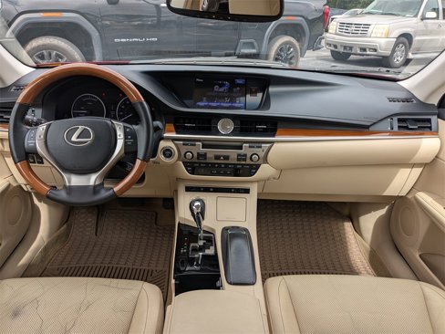 Used 2013 Lexus ES 300h image 15